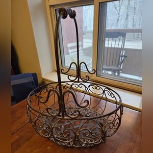 Vintage Wrought Iron Metal Basket – Ornate Scrollwork Fruit Stand / Garden Plant